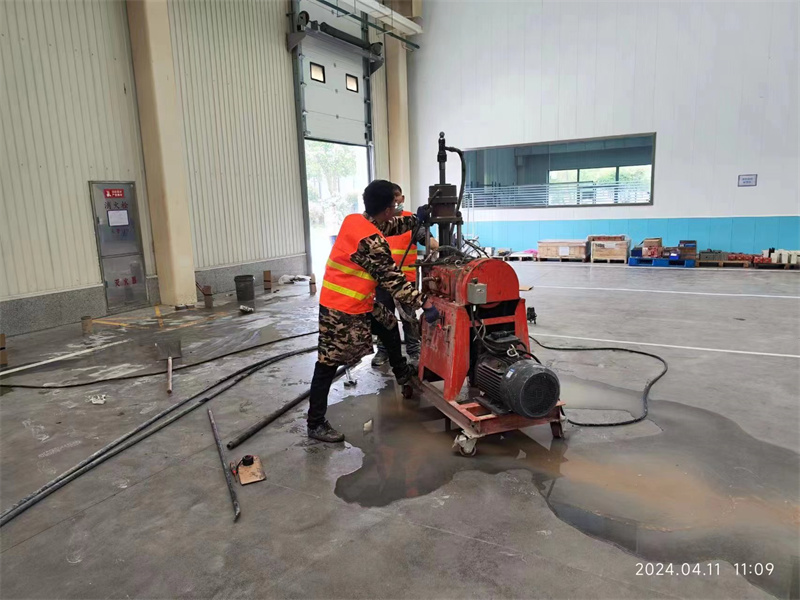 灯塔厂房地面下沉塌陷注浆加固施工